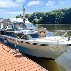 Wake Port Boat, ubytování na lodi