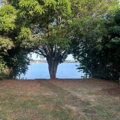 Casa no Lago dos Encantos