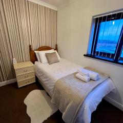 Housefield Stay, Room 3