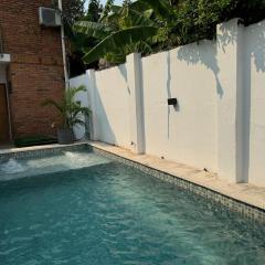 Casa Privada con Piscina y Parking Gratis en Asunción