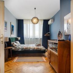 ART-ament, a unique central flat