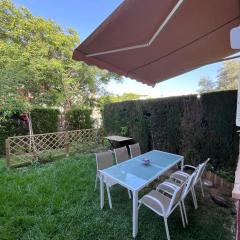 Adosado con jardín Urb Galia Ballena