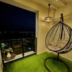 Parkside Panoramic 1 BR Apartment Self Check-IN Next to Penta Square DHA Phase 5