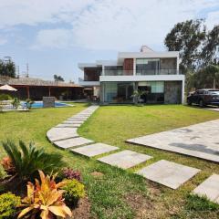 Casa de campo de estreno en Cieneguilla, Lima-Perú