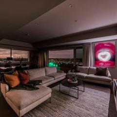 Sleep Amongst the Clouds - Panoramic Views