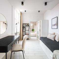 Stunning Apartment with Balcony