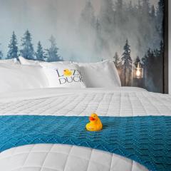 Lazy Duck Inn