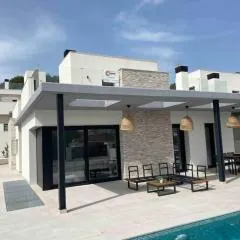 Luxe nieuwebouw villa