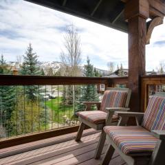 Hot Tubs, Washer & Dryer, Free Bus, Perfect for 3 Couples