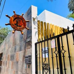 en centro cerca de la playa y machado by G P S rentas