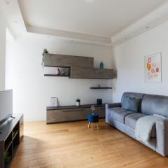 The Best Rent - Spacious two-bedroom flat near Milano Centrale