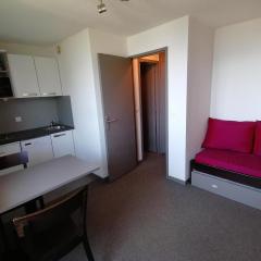 Studio rénové au pied des pistes - FR-1-181-2472