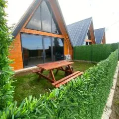 Mira Bungalov