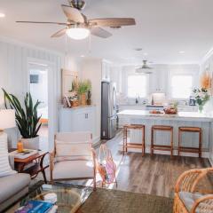 Dreamy Cottage 2 Blocks to Beach, Boardwalk & Lake