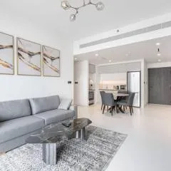 Fully Equipped 1BR with Private Beach Access