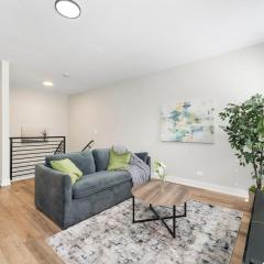 2 Bed & 3 Bath Chicago Condo