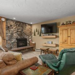 Large Outdoor Hot Tub, Easy Walk to Base Area Activities