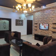 3 BR Serviced First Floor Near Emporium Mall