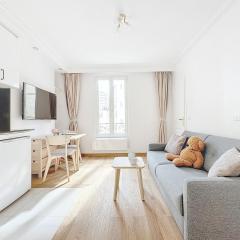 122 - Luxueux pied-à-terre parisien