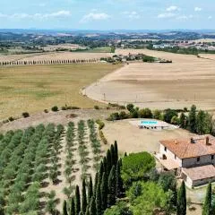 Podere Viepri - Villa in esclusiva nei Colli Senesi con Vasca idromassaggio