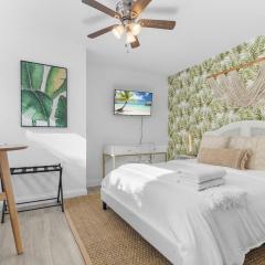 Sleek and Cozy Studio l Freshly Renovated