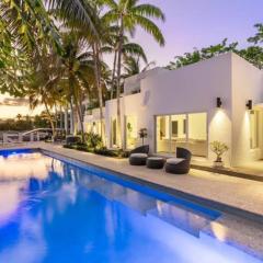 Casa Encanto by TilahStays