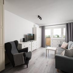 Czerniakowska Comfy Apartment by BookingHost