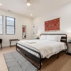 Luxury Escape 4BR 3 bath Oasis in Historic Old Town
