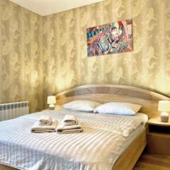 ApartPoltava НОВИЙ будинок, в самому ЦЕНТРІ 2-ОКРЕМІ кімнати, ПАНОРАМНИЙ БАЛКОН