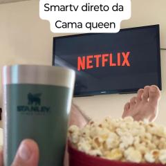 Flat na área central com AR-garagem-wifi-confortável