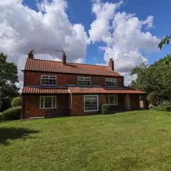 Moon Field Lodge