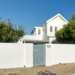 Arniston House