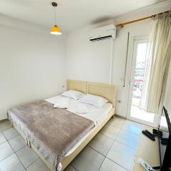 The Cozy Nest - Fully Loaded Apt
