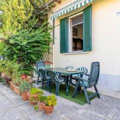 Charming Apartment near the Sea with Patio!