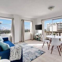 1104- 1BR & 1BA with Spectacular City & Ocean Views