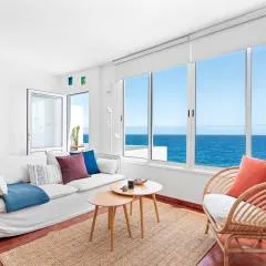 Canary casita next to the Atlantic Ocean