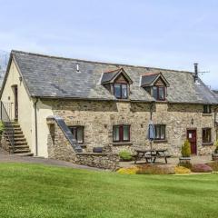 Jasper, Unique Upside-Down Retreat with Stunning Rural Views