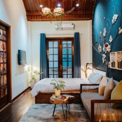 AnHouse - WOODEN APARTMENT, NETFLIX, BRIGHT BALCONY