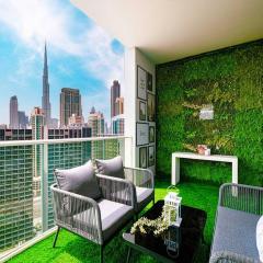 Gorgeous 2BR with full Burj Khalifa view, 5 mins from Dubai Mall