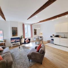 "Le White Pearl" by EnjoyNice, quiet 2-bedroom in Old Nice