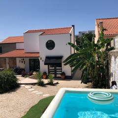 Pool oasis with private parking -Vigia 8