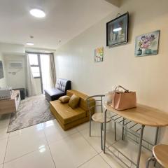 1 Bedroom Condo with Balcony-Horizons 101