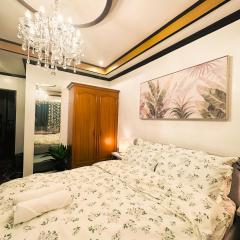 Casa de Nuevo Comfy, Central and Netflix