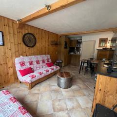 Très beau studio rénové Puy Saint Vincent 1600