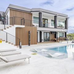 Blue Malibu Home in Camuy