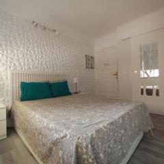 Apartamento una habitación supercéntrico