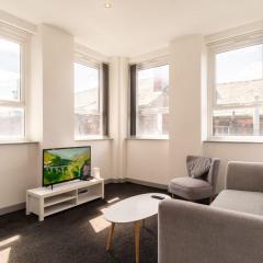 Bright 2 Bed Apartment in Central Blackburn