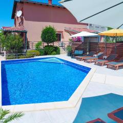 4 Bedroom Nice Home In Sibenik