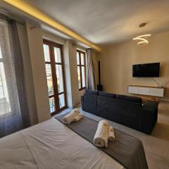 Athens Party Suite by Morenita "read property lnformation"