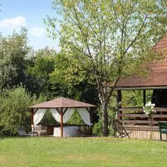 Beautiful Home In Mali Vrh Kamanjski